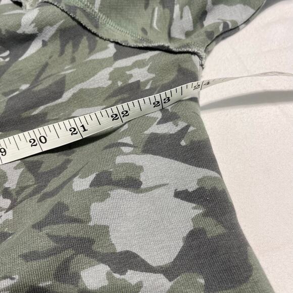 gymshark legacy short sleeve crop hoodie in legacy green men's size xL - Picture 2 of 8